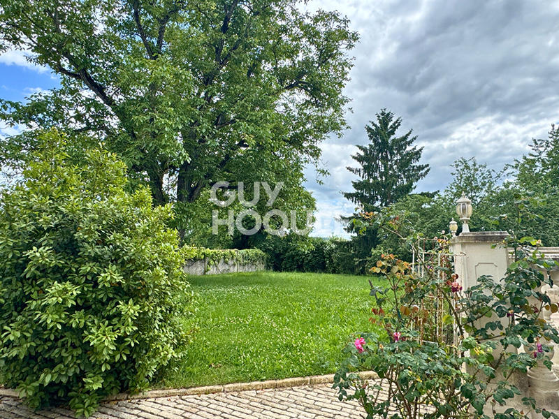 Maison - 161 m² - 8 pièces