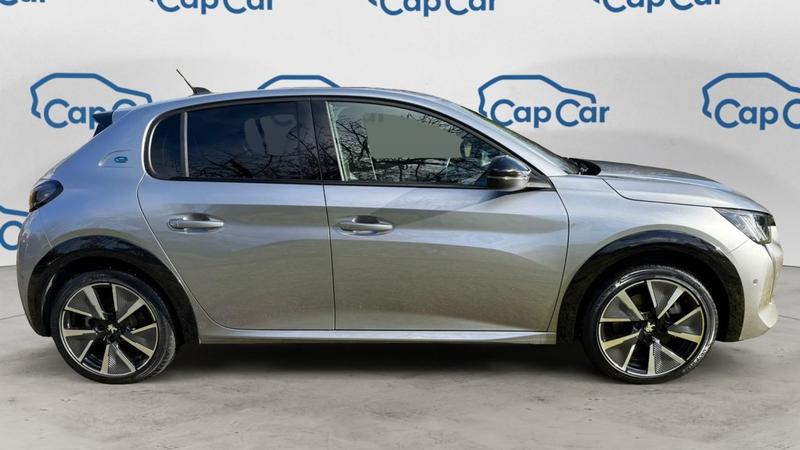 Peugeot E-208 136 50 kWh Gt Pack - Entretien constructeur