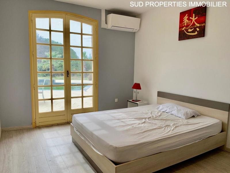 Villa - 207 m² - 7 pièces