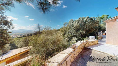 Villa - 200 m² - 5 pièces