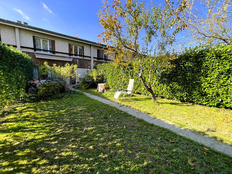 Maison - 93 m² - 5 pièces