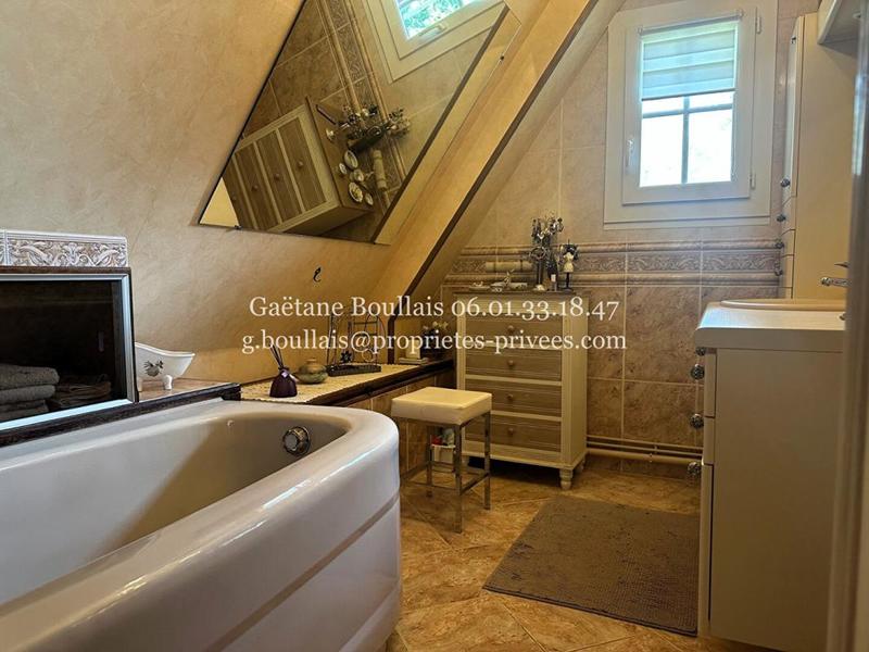 Maison - 105 m² - 5 pièces