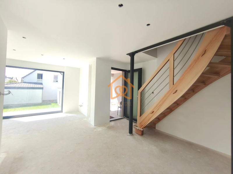 Appartement - 120 m² - 5 pièces