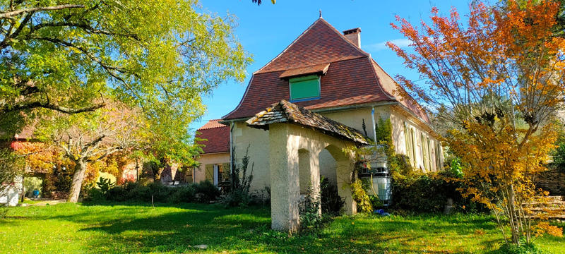 Maison - 207 m² - 7 pièces