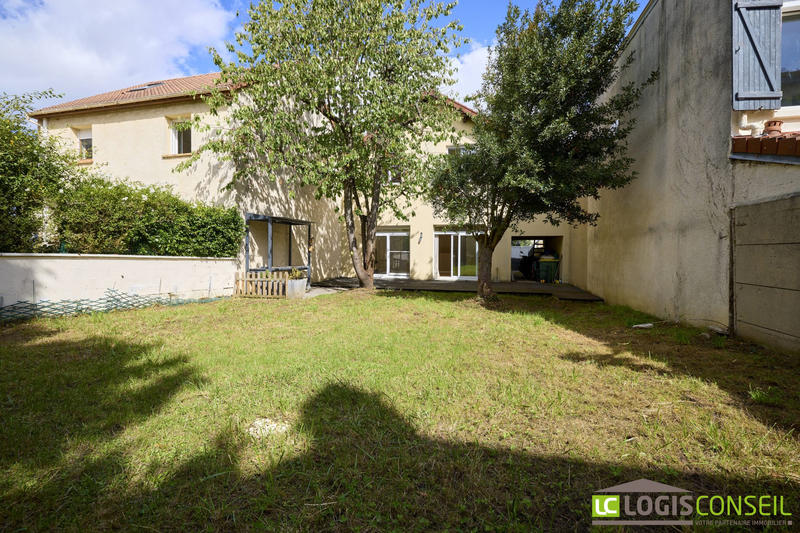 Maison traditionnelle - 128 m² - 8 pièces