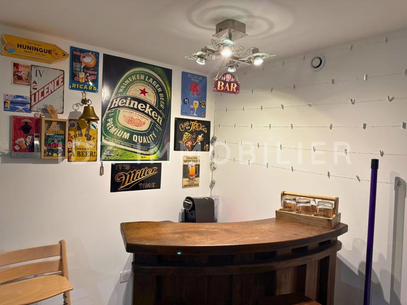 Maison traditionnelle - 144 m² - 6 pièces