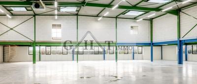 Entrepôt - 980 m²