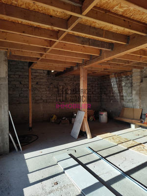 Maison - 97 m² - 3 pièces