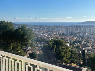 Appartement - 111 m² - 4 pièces