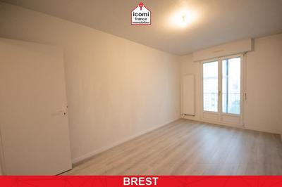 Appartement - 100 m² - 5 pièces