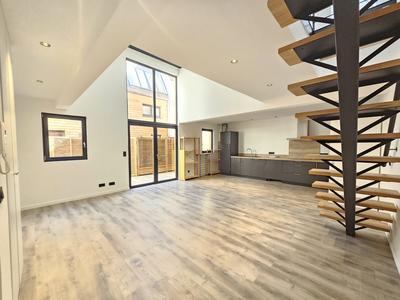 Appartement - 84 m² - 3 pièces