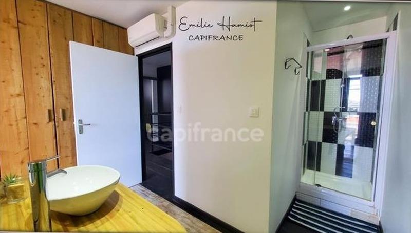 Immeuble - 209 m² - 9 pièces