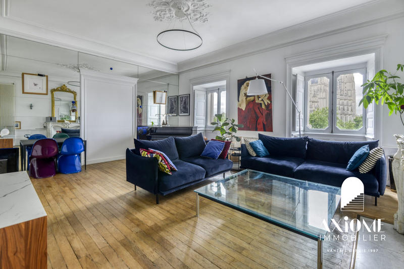 Appartement - 239 m² - 7 pièces