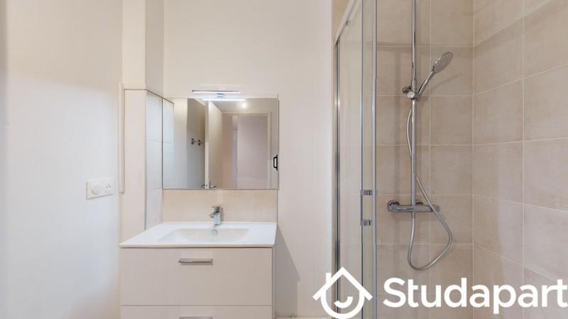 Chambre - 9 m² - 1 pièce