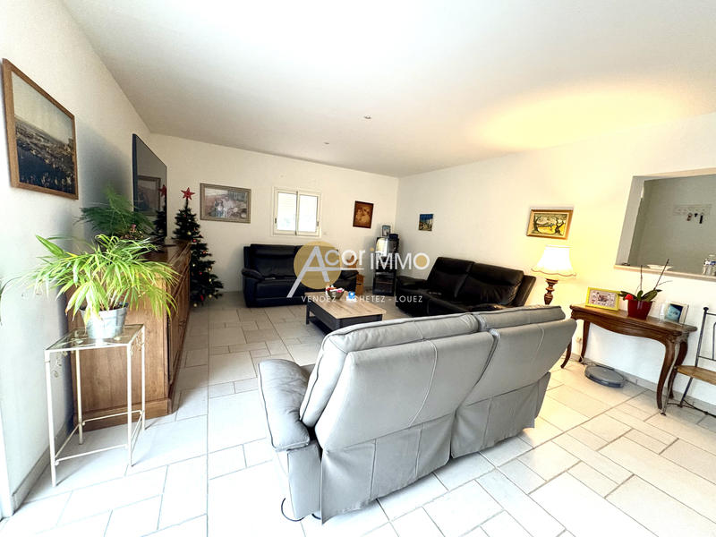 Propriété - 222 m² - 8 pièces