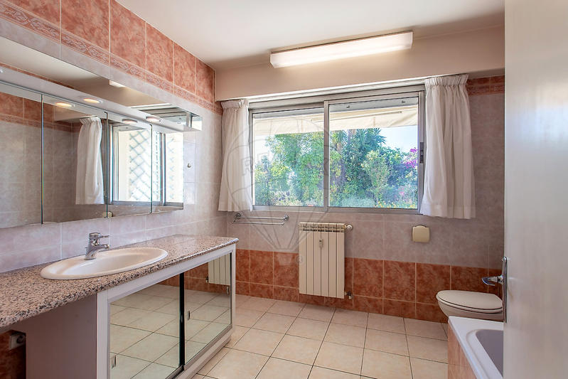 Appartement - 144 m² - 4 pièces