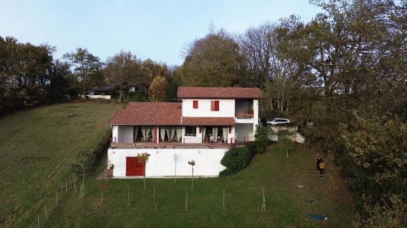 Maison - 121 m² - 4 pièces