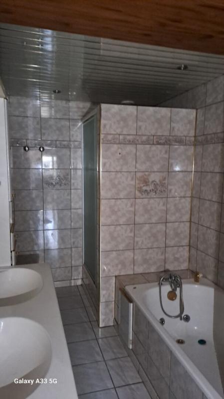 Maison - 195 m² - 7 pièces