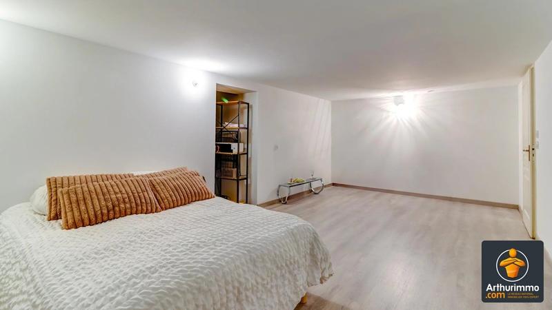 Appartement - 160 m² - 5 pièces