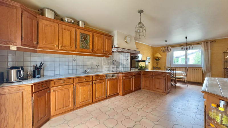 Maison - 140 m² - 6 pièces