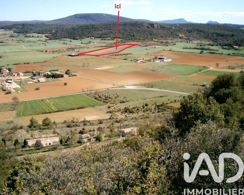 Terrain - 24 359 m²