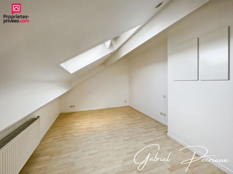 Loft - 96 m² - 5 pièces