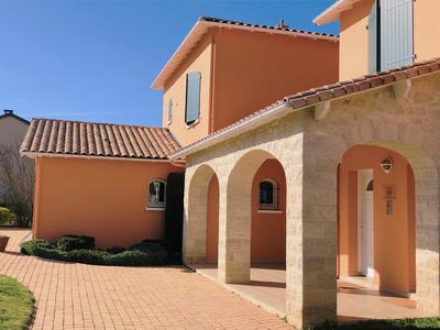 Maison - 344 m² - 8 pièces