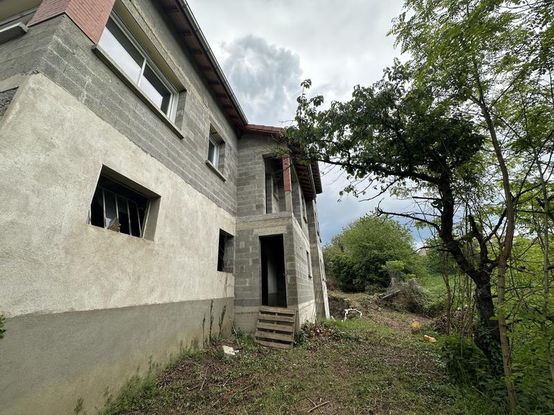 Maison - 205 m² - 5 pièces