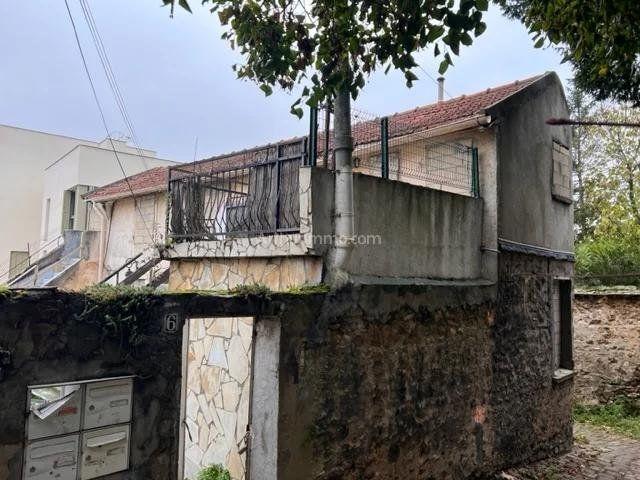 Immeuble - 94 m² - 6 pièces