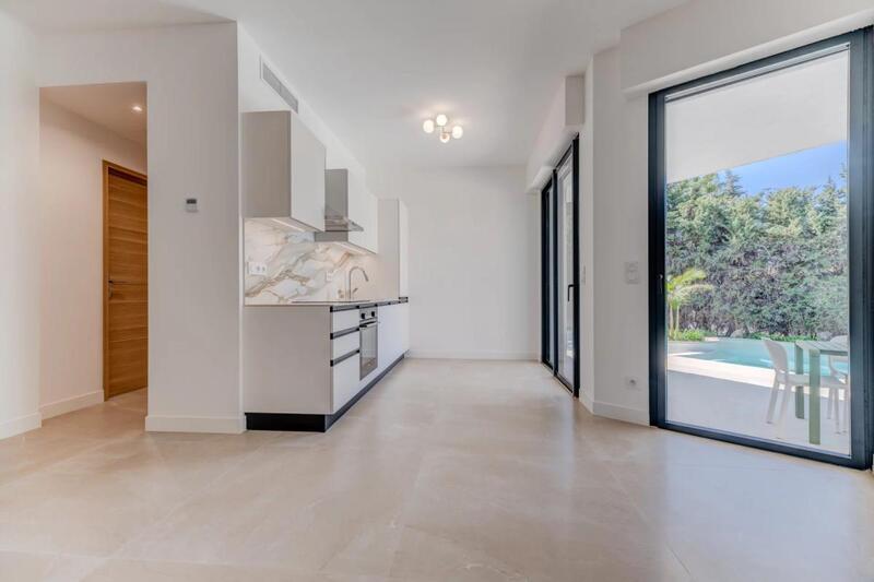 Maison - 212 m² - 7 pièces