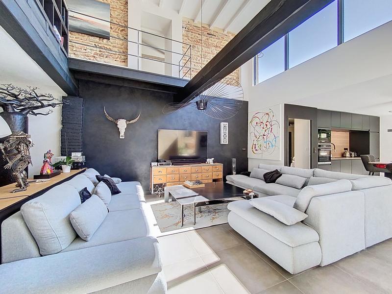 Maison - 263 m² - 7 pièces