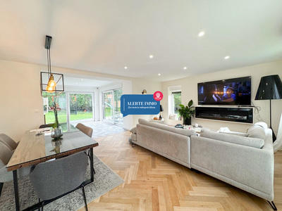 Maison - 316 m² - 10 pièces