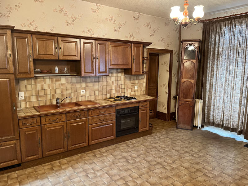 Maison de village - 190 m² - 10 pièces