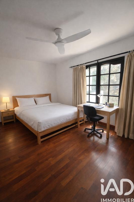 Maison - 250 m² - 12 pièces