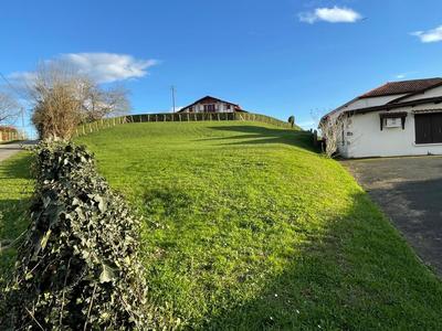 Terrain constructible - 930 m²