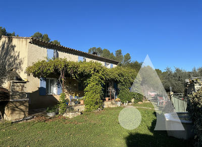 Maison - 182 m² - 8 pièces