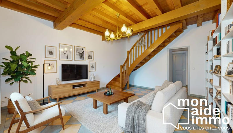 Maison - 93 m² - 5 pièces