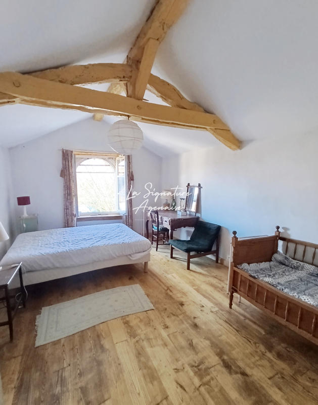 Propriété - 297 m² - 10 pièces