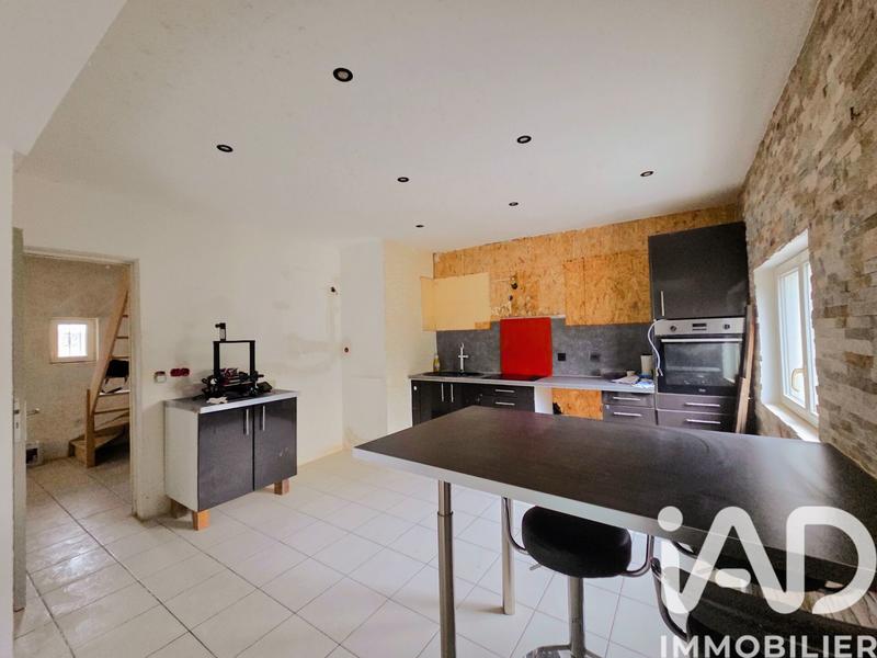 Maison - 93 m² - 5 pièces