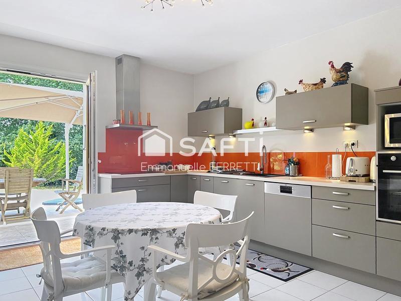 Maison - 291 m² - 8 pièces