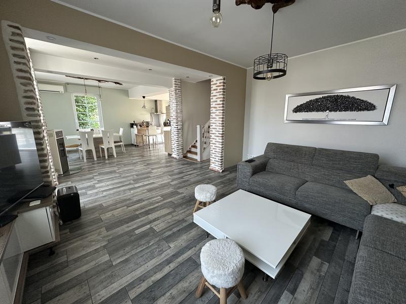 Maison - 160 m² - 6 pièces