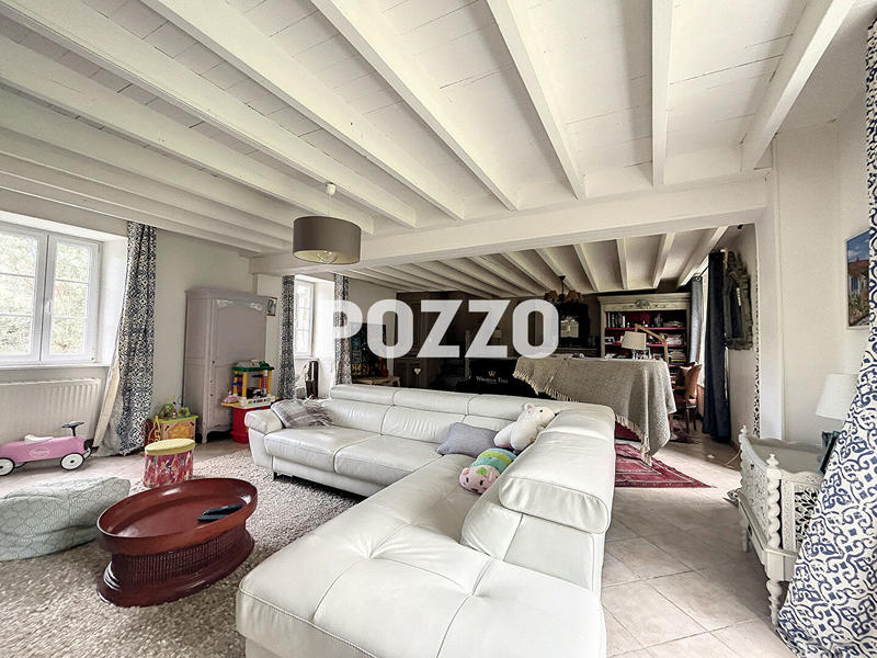 Maison - 198 m² - 6 pièces