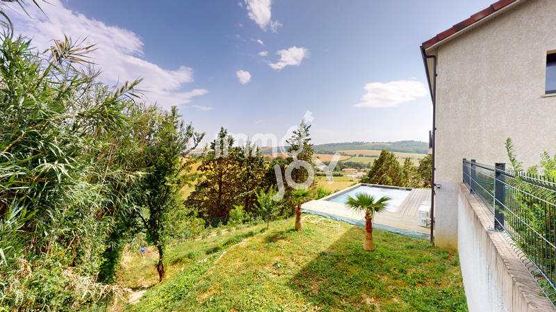 Villa - 224 m² - 6 pièces