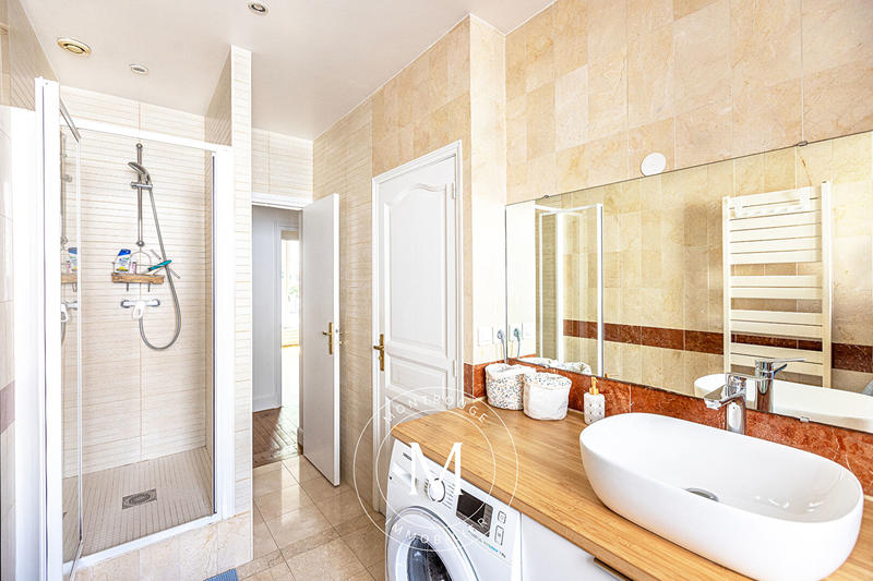 Appartement - 76 m² - 3 pièces