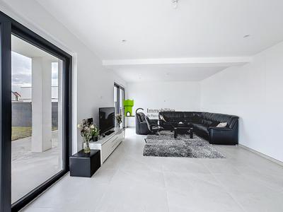 Maison - 145 m² - 6 pièces