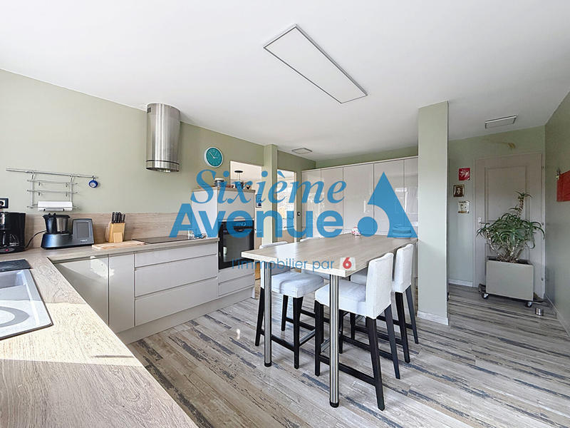 Maison - 152 m² - 6 pièces