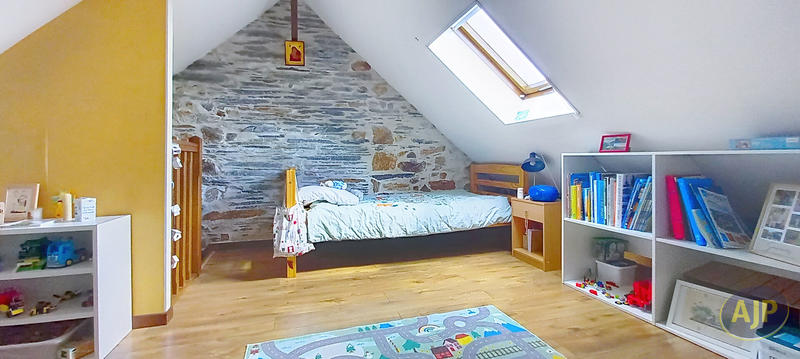 Maison - 135 m² - 7 pièces