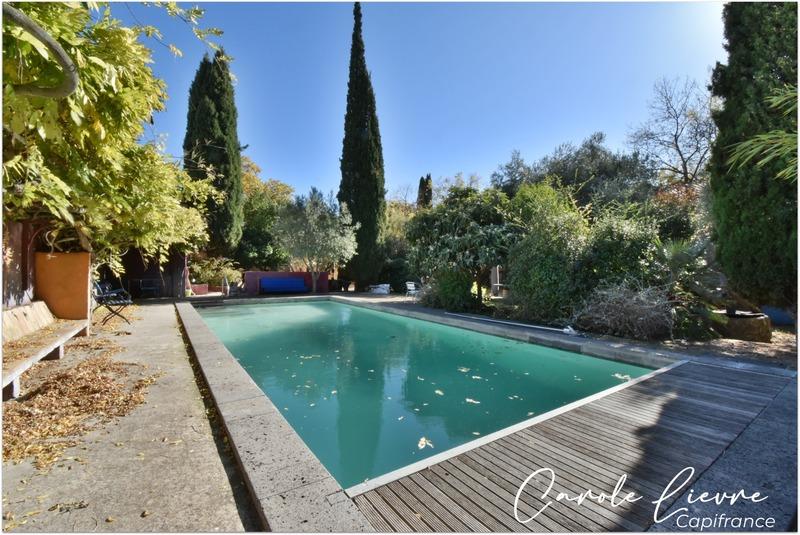 Maison - 192 m² - 7 pièces