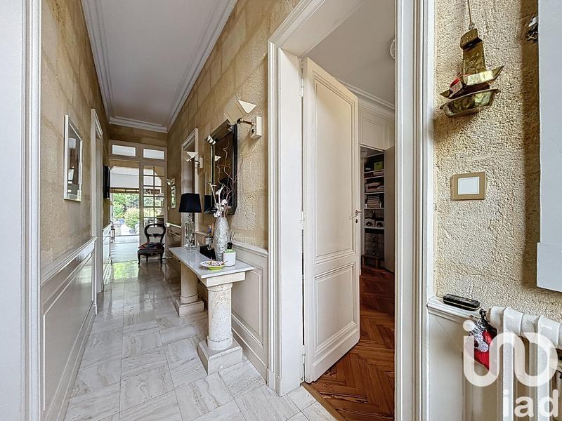 Maison - 183 m² - 6 pièces