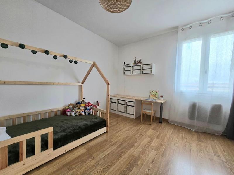 Maison jumelée - 94 m² - 4 pièces